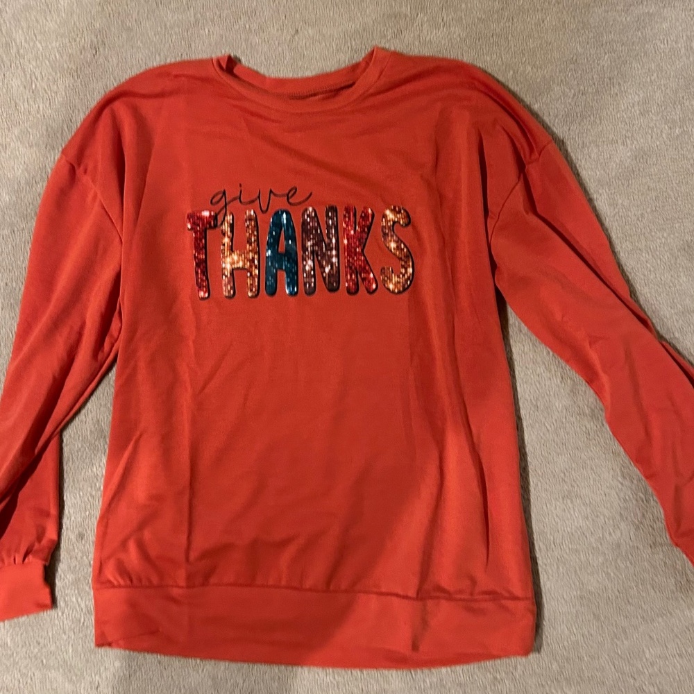 Give Thanks Top